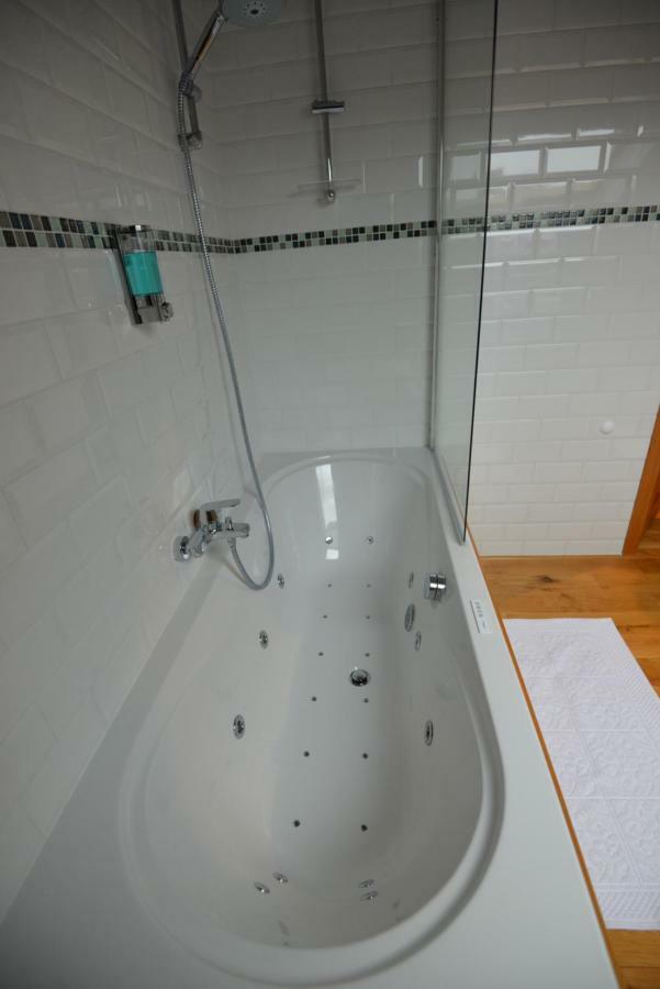 Martin- Pecheur Bed and Breakfast Court-Saint-Etienne Exterior foto